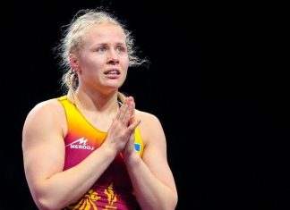 Две украинки завоевали золотые медали на чемпионате Европы по борьбе (видео)