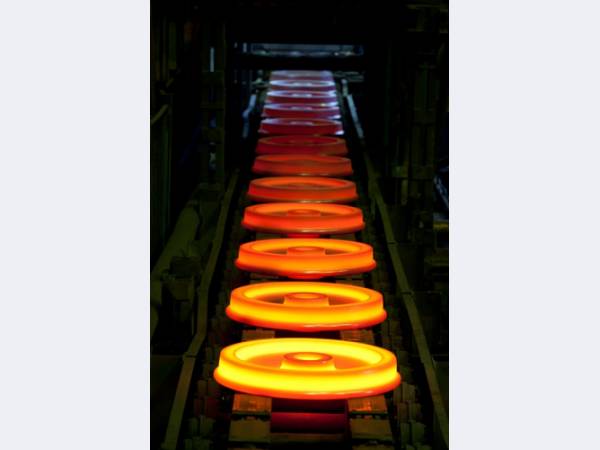 ЕВРАЗ и &laquo;Рейл Сервис&raquo; заключили договор на поставку железнодорожных колес