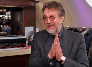 Леонид Ярмольник пригласил зрителей на их совместный с Николаем Фоменко спектакль