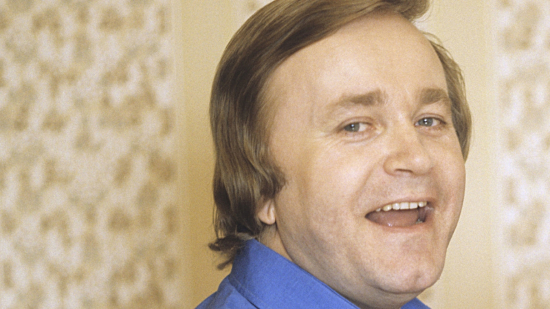 Родители вдовы Евгения Мартынова запрещали ей встречаться с певцом