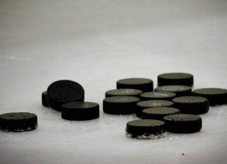 Сборная РФ вырвала победу у команды США на ЧМ по хоккею среди юниоров