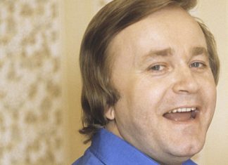 Вдова советского певца Евгения Мартынова рассказала о своей боли