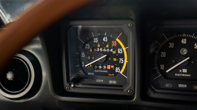 Alfa Romeo GTV6 Марио Андретти выставлена на продажу: скромный пробег и почти без коррозии