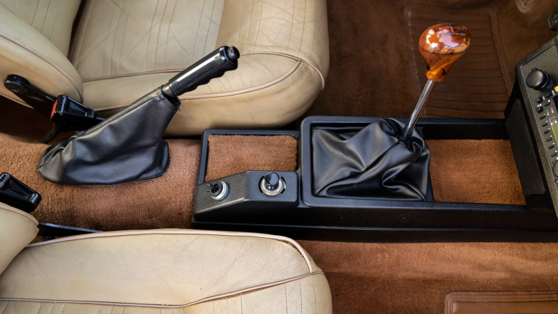 Alfa Romeo GTV6 Марио Андретти выставлена на продажу: скромный пробег и почти без коррозии