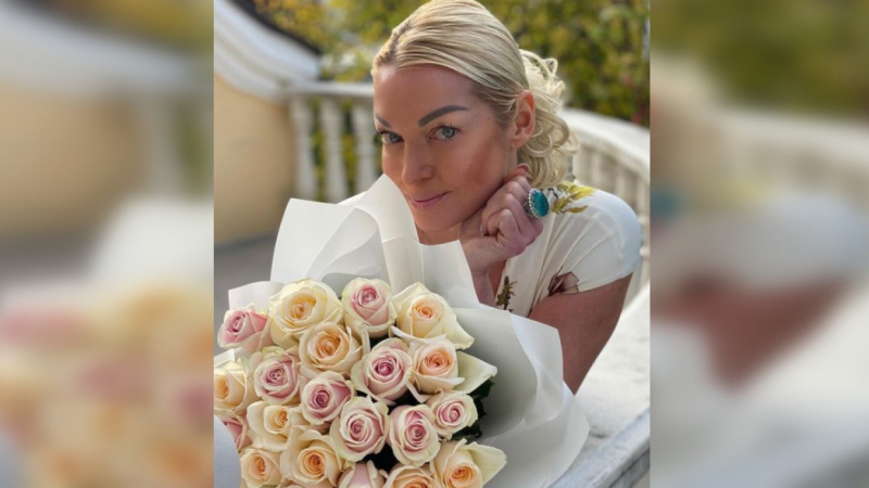 Анастасия Волочкова продемонстрировала натруженные ноги после репетиции