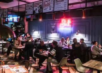 Англичанин попал в неловкую ситуацию при посещении ресторана в России