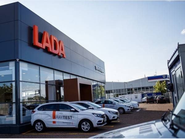 Авторынок в марте упал на 5,7%