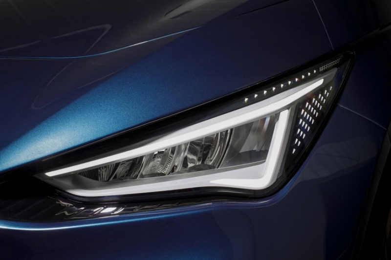 &laquo;Брат&raquo; Volkswagen ID.3: серийный хэтчбек Cupra Born показался на новых фото