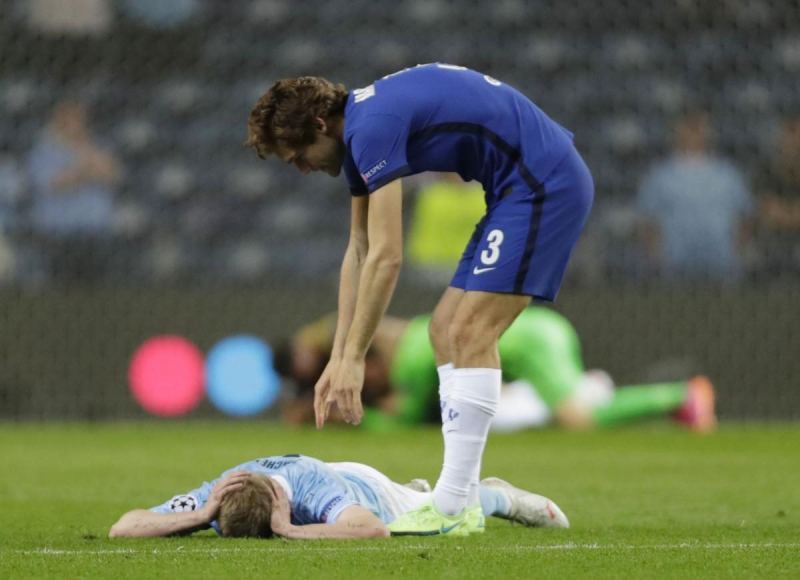 Челси во второй раз в истории выиграл Лигу чемпионов: яркие фото финала и церемонии награждения