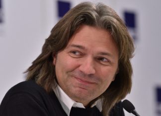 «Честное» селфи Дмитрия Маликова разделило поклонников на два лагеря