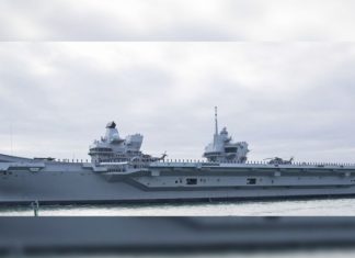 Daily Express: Россия впервые за 40 лет перехватила флагманский авианосец ВМС Британии