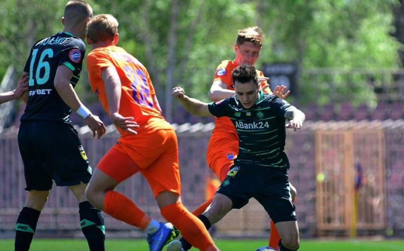 Дебют в черно-зеленой форме: Динамо в меньшинстве не смогло обыграть Мариуполь (видео)