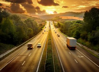 Движение становится быстрее: на платной трассе М-11 «Нева» повысят скоростной лимит