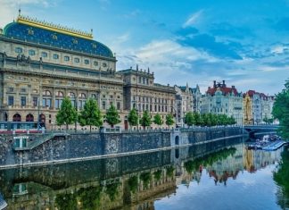 Эксперты рассказали, как Европа «кинула» Чехию в конфликте с РФ