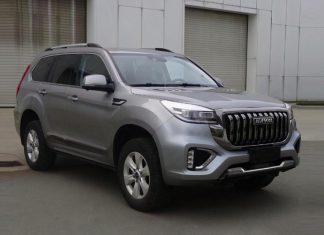 Ещё раз обновлённый внедорожник Haval H9 застукали «на воле»: в салоне тоже есть перемены