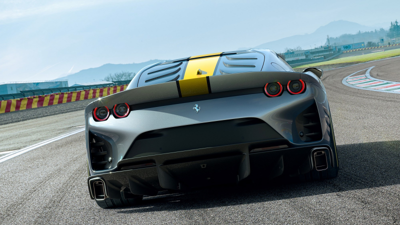 Ferrari 812 Competizione: изощрённая аэродинамика, сниженный вес и перерождённый V12