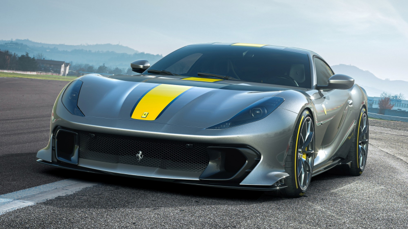 Ferrari 812 Competizione: изощрённая аэродинамика, сниженный вес и перерождённый V12