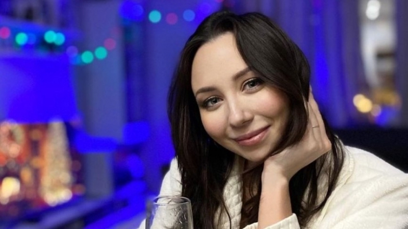 Фигуристка Туктамышева в бикини показала ягодицы с отпечатками ладоней