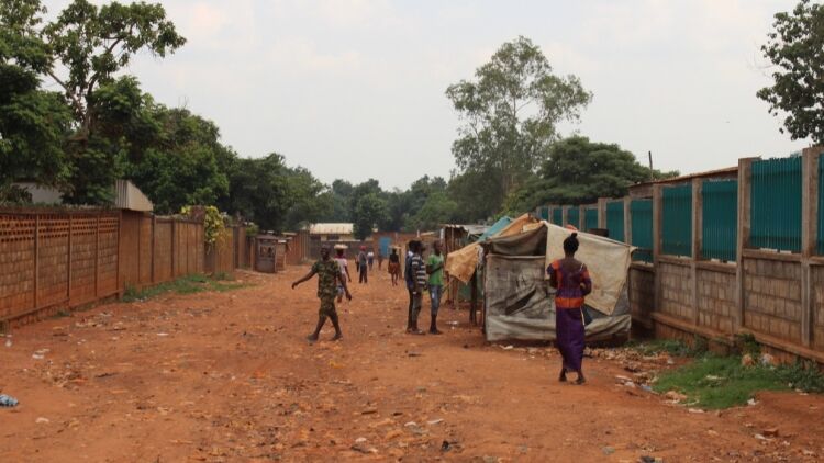 Франция выделяет оппозиции в ЦАР деньги на подкуп политиков 