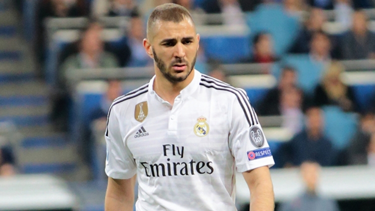 Футболист "Реала" Бензема стал лучшим игроком Европы в нынешнем сезоне