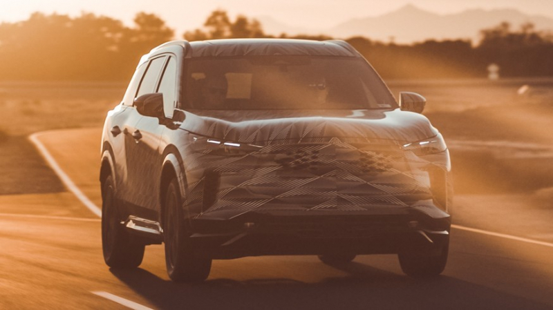 Infiniti дразнится в преддверии премьеры: тизер салона серийного QX60 следующего поколения