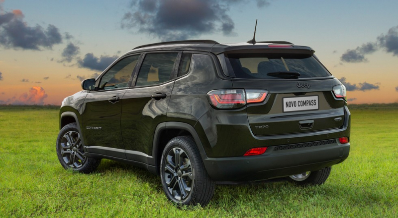 Jeep снова показал трёхрядный кроссовер на видео: ещё один Commander, брат Compass