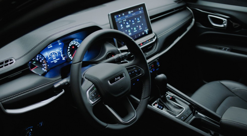 Jeep снова показал трёхрядный кроссовер на видео: ещё один Commander, брат Compass