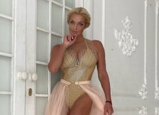 «Клоунесса!»: Волочкова закрыла очередным шпагатом лицо возможного Олега