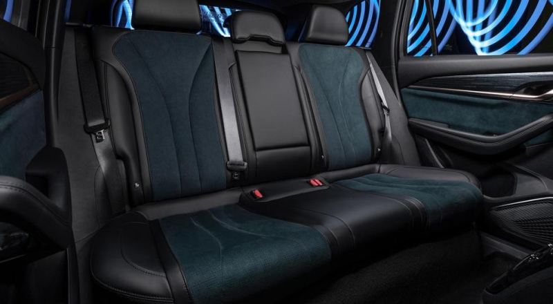 Кросс Geely с начинкой Volvo, обещанный и РФ: самый дорогой в гамме, но дешевле Tiguan и RAV4