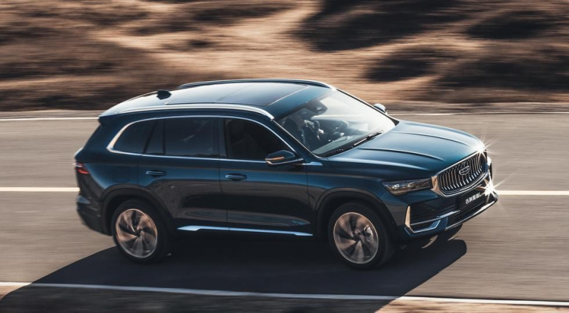 Кросс Geely с начинкой Volvo, обещанный и РФ: самый дорогой в гамме, но дешевле Tiguan и RAV4