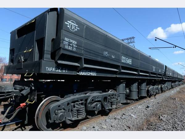 Лебединский ГОК обновляет парк железнодорожной техники