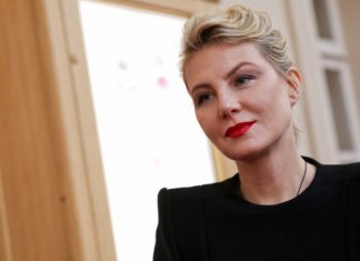 Литвинова рассказала, как собиралась на ММКФ в разгар перестройки