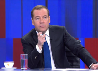 Медведев отреагировал на обвинения в госизмене Козака и Медведчука