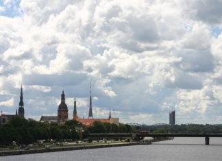 Мэр Риги назвал безумием возбуждение против него уголовного дела в Минске