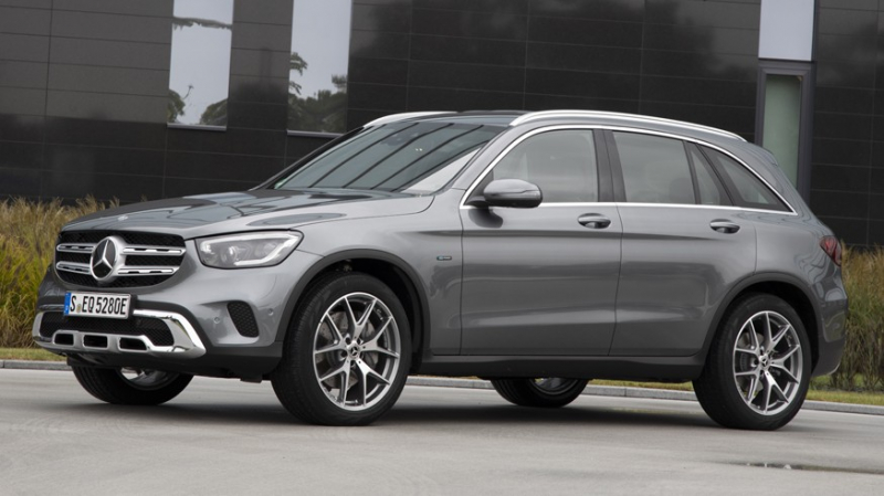 Mercedes-Benz GLC нового поколения появится в 2022 году: новое изображение