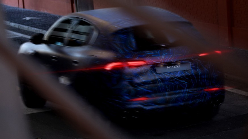 &laquo;Младший брат&raquo; Maserati Levante: кроссовер Grecale показался на новых фото