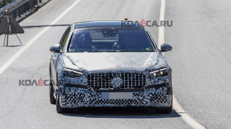 Новинки Mercedes-AMG: подключаемые гибриды GT 73 e и S 63 e попались на камеру