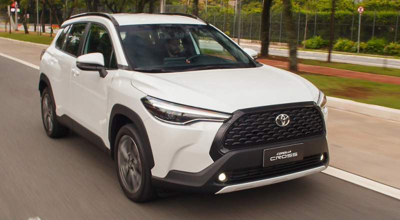 Новый кроссовер Toyota: марка дразнится, но модель нам уже знакома