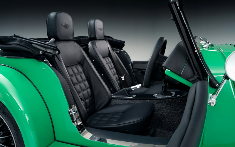 Обновлённые Morgan Plus Four и Plus Six: больше комфорта и неистовый рёв мотора