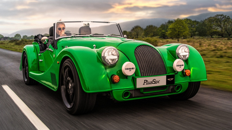Обновлённые Morgan Plus Four и Plus Six: больше комфорта и неистовый рёв мотора