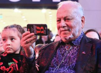 Отца Филиппа Киркорова госпитализировали из-за проблем с сердцем