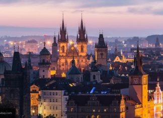 Пивонька заявил, что Москва не разъяснила Праге порядок работы посольства