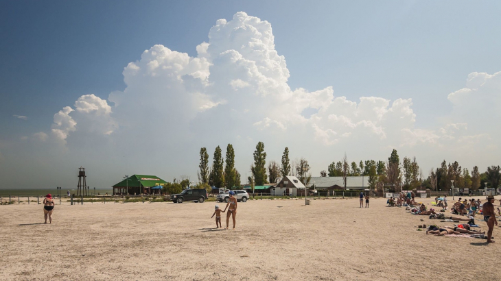 Почти треть россиян решили отказаться от летнего отпуска в 2021 году