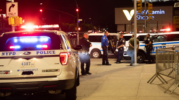 Полиция задержала захватившего заложников в здании банка в Миннесоте