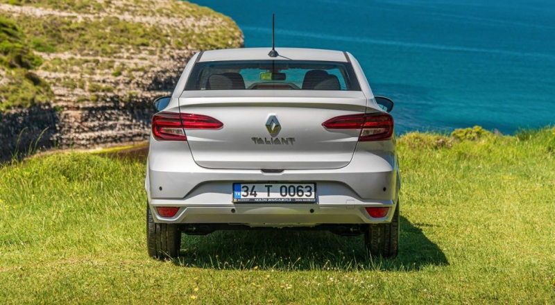 Преемник Renault Logan выходит на рынок: дизель седану Taliant так и не достался