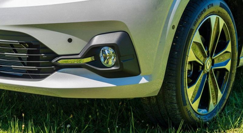 Преемник Renault Logan выходит на рынок: дизель седану Taliant так и не достался