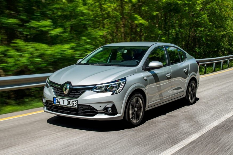 Преемник Renault Logan выходит на рынок: дизель седану Taliant так и не достался