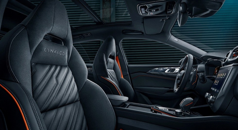 Превратившийся из SUV в хот-хэтч Lynk & Co 02 готовится к старту продаж: 6,2 секунды до сотни