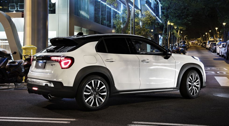 Превратившийся из SUV в хот-хэтч Lynk & Co 02 готовится к старту продаж: 6,2 секунды до сотни