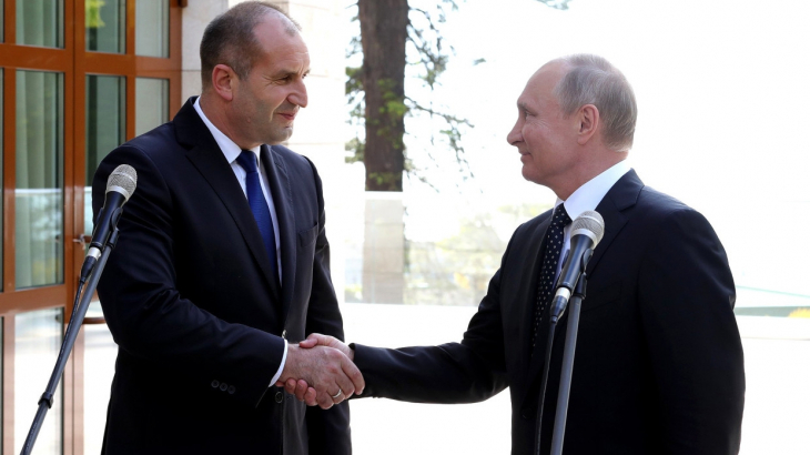 Президент Болгарии выступил против сноса памятника Советской армии в Софии